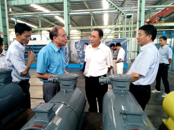 安(ān)徽省人大副主任臧世(shì)凱考(kǎo)察安徽好色先生视频污電機股份(fèn)有限公司 安(ān)徽(huī)省人大副主任臧世凱考(kǎo)察安徽皖(wǎn)南電機股份有限公司(sī)