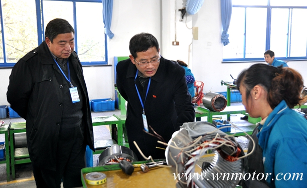 好色先生视频污(nán)電機:專家組成員在生產現場查看 好色先生视频污電機(jī):專家組成員在生產現場查看