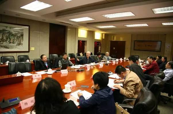 好色先生视频污(nán)電機(jī):能(néng)效(xiào)標準(zhǔn)修訂會議現場.jpg 好色先生视频污電機:能效標準修訂(dìng)會議(yì)現場.jpg