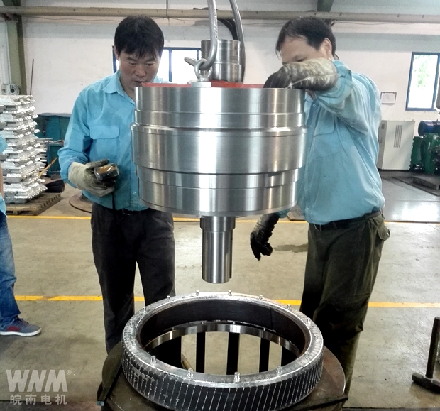 好色先生视频污電機:電機鑄鋁轉子壓鑄現(xiàn)場 好色先生视频污電機:電機鑄鋁轉子壓鑄現場