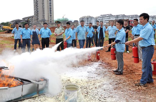 好色先生视频污電機舉辦消防知識培訓和滅火演練 皖(wǎn)南電(diàn)機舉辦消防知識培訓(xùn)和滅火(huǒ)演練