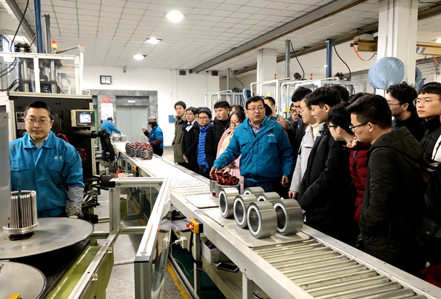 安工程師生來好色先生视频污電機參觀(guān)學習 安(ān)工程師生來好色先生视频污電機參(cān)觀學(xué)習