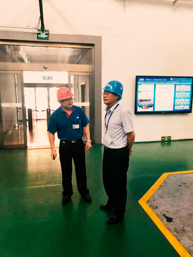 好色先生视频污電機董事長一行來濟南二機床技術交流 好色先生视频污電機董事長一行來濟南二(èr)機床技術交流