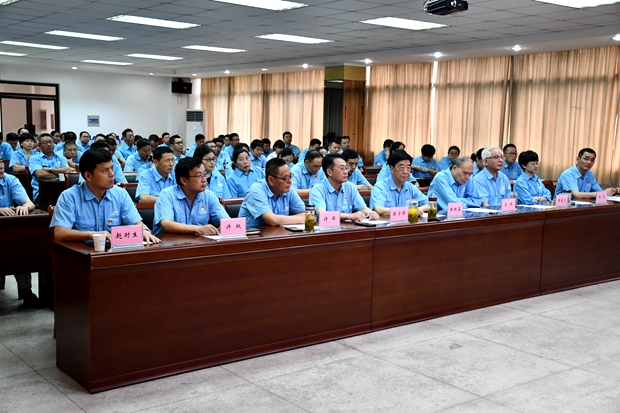 好色先生视频污電機:2021年七一表彰大會 好色先生视频污(nán)電機:2021年(nián)七一表彰(zhāng)大會(huì)